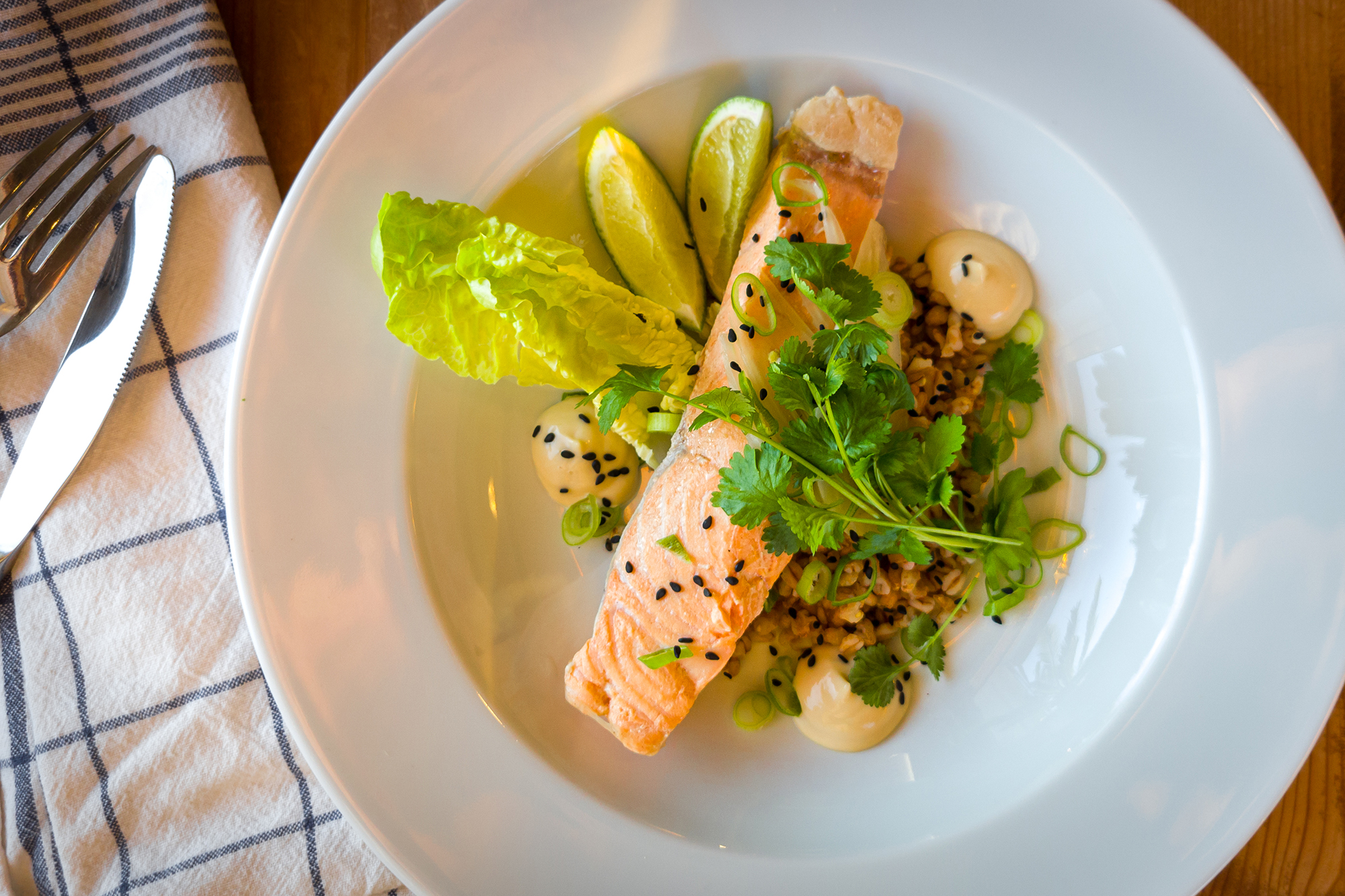 Inkokt lax med asiatiska förtecken