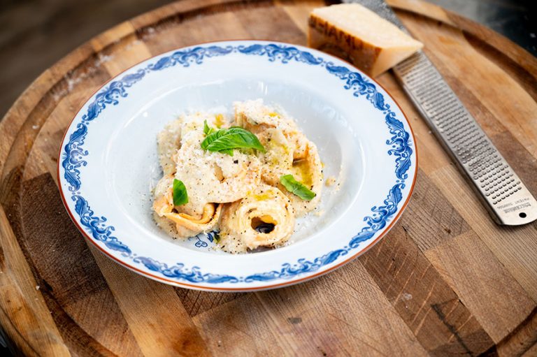 Agnolotti alla salsa di noci – fylld pasta med valnötssås