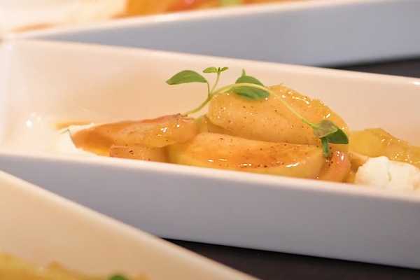 Marsalaäpplen med timjanmascarpone Marsalaäpplen med timjanmascarpone