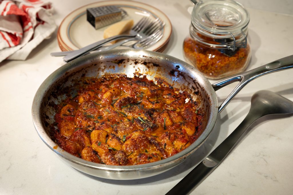 Dragon- & tomatgratinerad gnocchi Dragon- & tomatgratinerad gnocchi